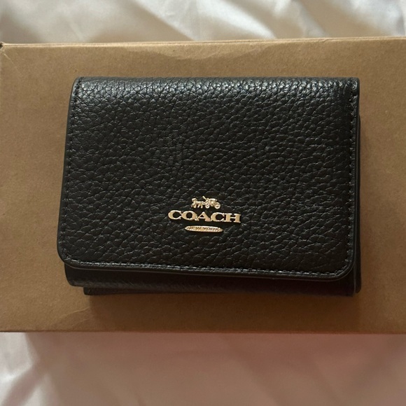 Coach Wallet - Picture 3 of 13